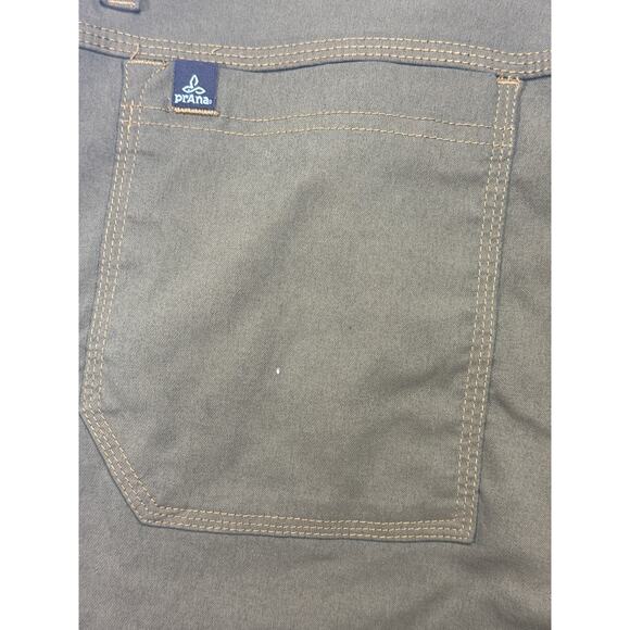 PrAna Men's Lightweight Brown Cargo Outdoor Hiking Shorts - Size L (35x12) - Picture 3 of 5